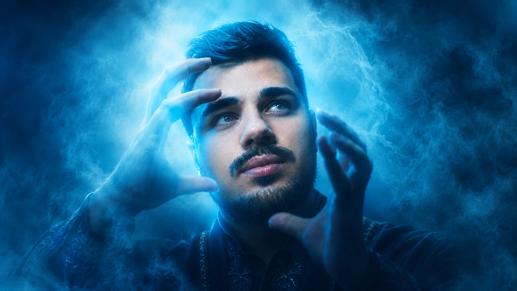 Higor Dourado em uma composição visual de presença e intensidade